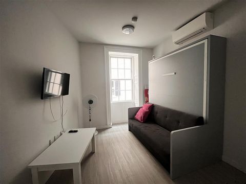 Located in Town Area. Chestertons is pleased to offer for rent this studio, 1 bathroom located in Cannon Lane, Gibraltar. This studio comes fully furnished, offers air conditioning, a communal roof terrace and can be found in the heart of the city of...