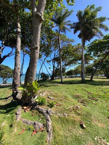 Land for sale in Frontline Beach in Puerto Plata, In Playa Cofresí, near Ocean World It has 2,468.70mt. Documents up to date Ready for sale and transfer.