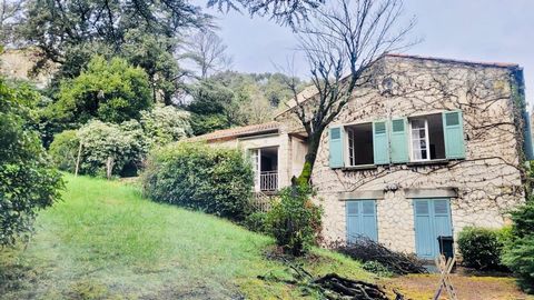 Maison à Rénover avec Grand Jardin