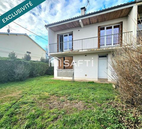 Maison de ville à Pamiers avec garage et jardin