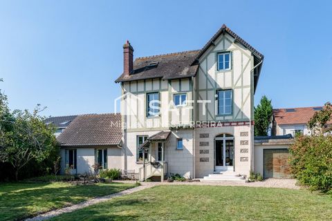 Superbe maison anglo-normande avec dépendance
