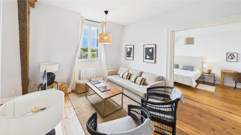 Bayonne Hypercentre  Appartement de charme rénové avec rooftop et vue sur l' Adour