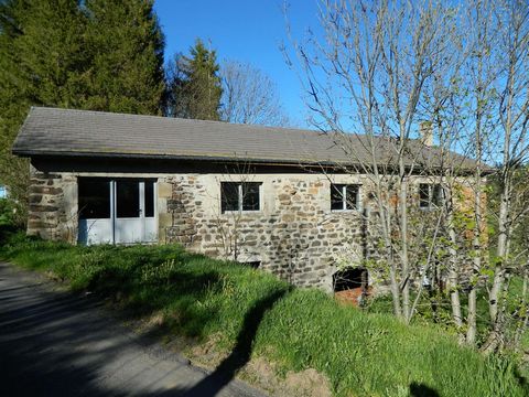 Anciene grande ferme de montagne à finir de renover sur 1430M2 de terrain