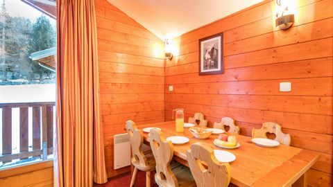 The Residence les Chalets de la Ramoure is located at the foot fo the ski slopes in the centre of the resort of Valfréjus. The residence is built in the traditional Savoyard style. All the apartments are comfortable and well equipped. Surface area : ...