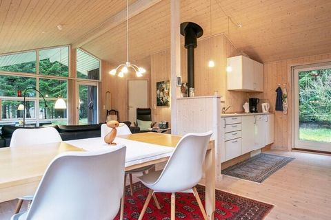 This cottage is located in the cottage area Kollerup by Fjerritslev, close to the beautiful beaches at Svinkløv and Grønne Strand. From the living room you look directly at the beautiful natural plot and forest. The house was built in 2005 and very w...
