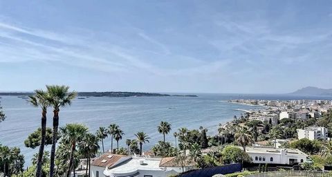 TOP FLOOR This splendid 143m2 apartment is located on the top floor of a prestigious residence in the California district. Entirely renovated with quality materials, it offers a magnificent view of the sea, the Lerins islands and the Esterel massif. ...