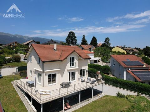TO VISIT QUICKLY The ADN Immo agency offers you this magnificent detached house of 200 m2 in the town of Challex. Built on a plot of 900 m2, it includes a large bright living space including a fully equipped open kitchen, 5 spacious bedrooms includin...
