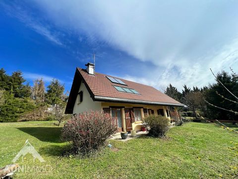 TO VISIT QUICKLY The ADN Immo agency offers you this very nice detached house of 155m2 in the town of Pougny. Built on a plot of 2'163 m2, it comprises a large bright living space, a fully equipped kitchen, 4 spacious bedrooms, 1 mezzanine / office, ...