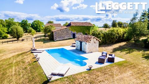 A19646CDE24 - Beautiful property renovated to a very high standard. Nearest village is Verteillac, a very pretty and picturesque environment with trendy bars and restaurants. Angouleme 30 k with TGV links to Paris direct. Riberac only 15k which is a ...