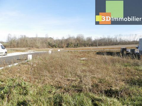Ideally located less than 10 minutes from Lons-le-Saunier (39) in CHILLY-LE-VIGNOBLE, popular area, FOR SALE BUILDING AND CONSTRUCTION PLOT of 645 m², FLAT LAND, Dimensions: frontage approx. 32 m x depth approx. 20 m, Sewerage: mains drainage (separa...