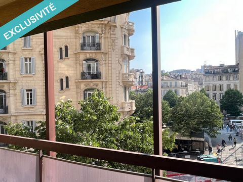 Situé dans le prestigieux 6e arrondissement de Marseille, cet appartement bénéficie d'un emplacement idéal dans le quartier de Castellane, offrant un accès immédiat aux transports en commun (métro, bus, tramway) et à diverses commodités telles que de...