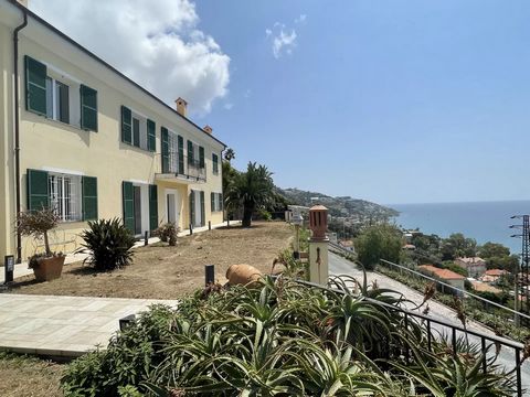 SANREMO - THE VILLA OF THE LEVANT Large Mediterranean-style villa with panoramic views of the sea and the Gulf of San Remo. New villa for sale of approximately 350 m² arranged over 3 floors with a large attic, a very large mezzanine floor and a perim...