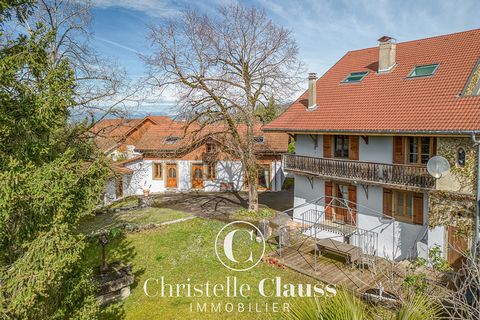 FILLINGES -Discover this magnificent property of character ideally located, close to schools and motorway access Geneva Annecy, Cluses with a breathtaking view of the mountains. You will be seduced by the character of this property which has retained...