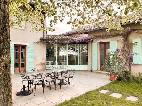 Dpt Rhône (69), à vendre proche de BELLEVILLE maison P8 de 274 m² - Terrain de 2 923,00 m²