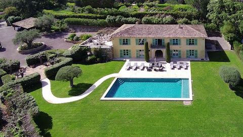 Rare! This beautiful bastide built in 2000 and regularly maintained is nestled in a pretty green park in absolute calm near the village of Grimaud. It offers a view from all levels towards the village of Saint Tropez and the sea. The landscaped garde...