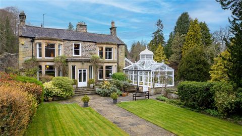 This beautiful period residence blends restored historical charm with modern living. Nestled within Hexham’s West End residential area, this remarkable property is the perfect family home. Tucked away behind high stone walls, this stunning home offer...