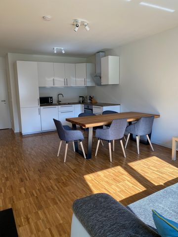 The apartment is part of a newly built residential complex in the middle of Hamburg. The house is right on the water, quiet, green but nevertheless in the city centre. The next S-Bahn station, Hammerbrook, is around five minutes walk away. With the S...