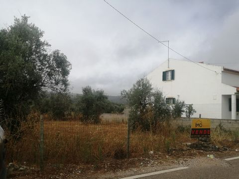 Plot of land with an area of 448.5 m2, for the construction of a single-family house, with a maximum of two floors, with 264 m2 of gross construction area. Located in the village of Porto da Espada.