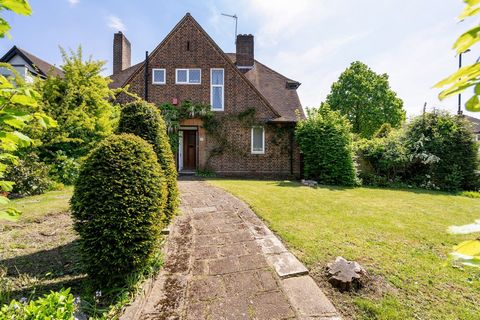 An opportunity to acquire this 4 bedroom, 3 reception room detached residence, situated on a corner plot opposite St Emmanuel’s Church in this highly sought after, quiet tree lined road, within easy reach of both South Croydon and Sanderstead railway...