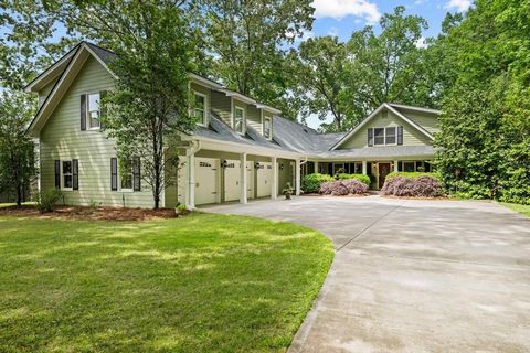 Are you looking for a one-of-a-kind waterfront home on Lake Oconee with truly incredible water views along with privacy that also enjoys an ideal location by both car and boat to all the conveniences and amenities the Lake Country offers? Are you loo...
