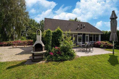 Diese stimmungsvollen, freistehenden Ferienwohnungen sind der perfekte Ausgangspunkt für Ihren wohlverdienten Urlaub! Sie kommen hier herrlich zur Ruhe, alle Schlafzimmer sind mit luxuriösen Boxspringbetten ausgestattet. Sie können auch das Wetter wu...