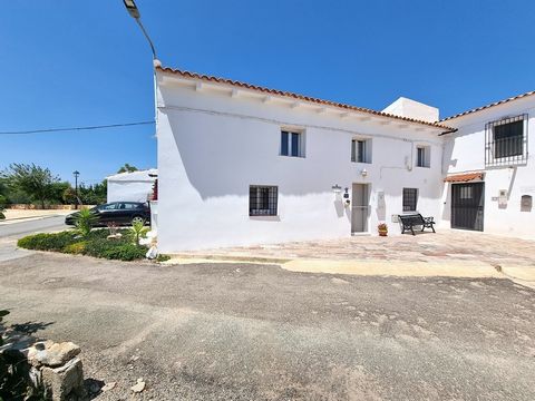 !!!PRICE REDUCED!!! Spanish Property Choice are delighted to offer you this traditional cortijo in Plaza De Las Pocicas, Casa Luna, a little hamlet near Albox. This is an ideal family home or a perfect second home in the sun. The town of Albox is onl...