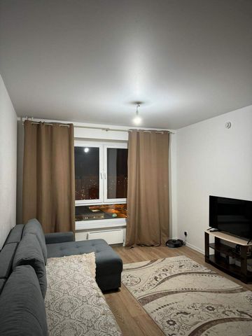 Продается светлая, уютная квартира с просторной кухней и качественным ремонтом. Дом в ЖК 