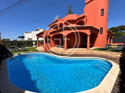 Come discover this magnificent 4-bedroom villa located in Vilamoura, consisting of 4 suites and a total of 5 bathrooms, this house offers the ideal space and privacy for the whole family. Distributed over basement, ground floor, and 1st floor, this v...