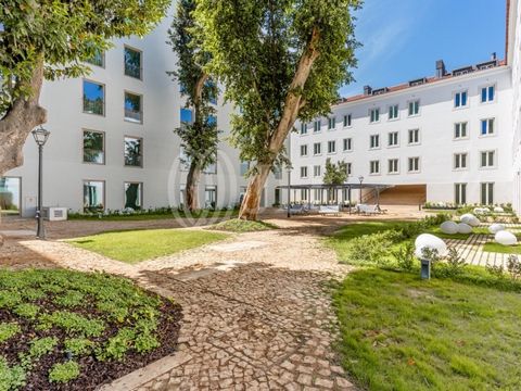 1-bedroom apartment, with 53 sqm of gross private area and one parking space, located in a prestigious private condominium, in one of the most cosmopolitan neighborhoods of Lisbon, Estrela. The apartment features a 26 sqm living room with an integrat...