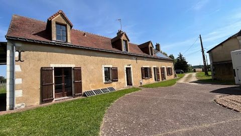 SOLE AGENT - INTERACTIVE SALE Magnificent renovated farmhouse Living area of 219 m² - Habitable immediately - 4 bedrooms including 2 bedrooms on the ground floor - Land + 5000 m² Farmhouse composed partly on the ground floor - Fitted kitchen - Dining...