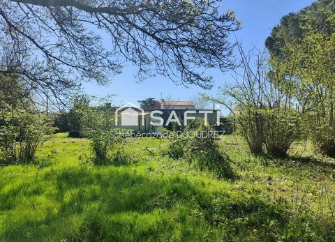 TERRAIN DE 1134 m² DONT 900 m² CONSTRUCTIBLES