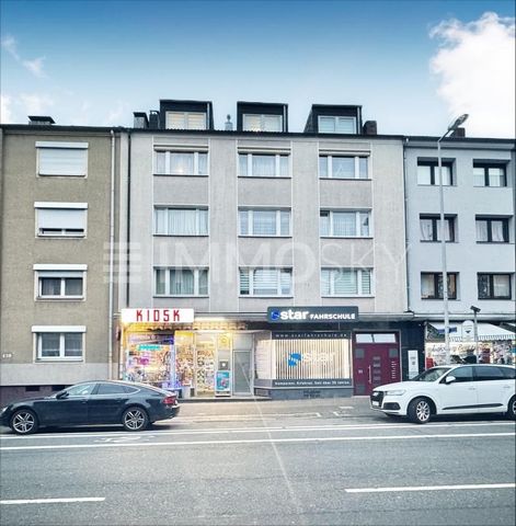 Attraktives Mehrfamilienhaus mit Gewerbeeinheit und sechs separaten Wohnungen zentrale Lage mit hervorragender Infrastruktur Das angebotene Mehrfamilienhaus besteht aus einer Gewerbeeinheit und sechs separaten Wohnungen, von denen jede über ein eigen...