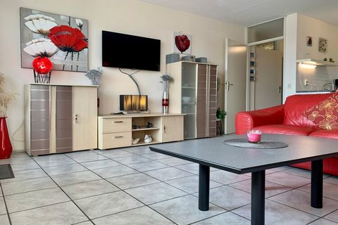 Dit moderne en goed uitgeruste appartement in Petten biedt een ontspannen verblijf met twee slaapkamers en ruimte voor maximaal vier gasten. Met een woonoppervlak van 69 m² beschikt het over een gezellige woonkamer met een twee- en driezitsbank, een ...