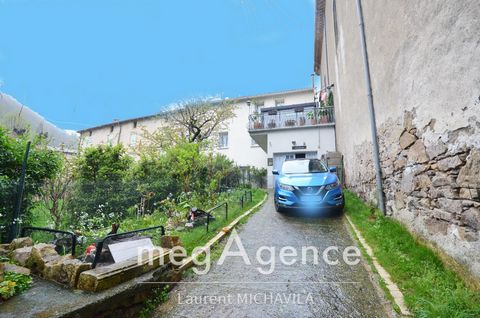 Grande maison avec belle véranda terrasse atelier garage et deuxième jardin potager avec Mas à 50m
