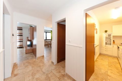 Set in the heart of the Allgäu countryside, this welcoming 2-bedroom holiday home offers a perfect mix of relaxation and recreation for up to 6 guests. Families and groups can enjoy a shared swimming pool, table tennis, billiards, and a tennis court,...
