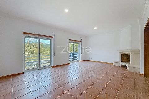 Identificação do imóvel: ZMPT576542 Viva com Conforto, Estilo e Qualidade na Redinha – Pombal Descubra este extraordinário apartamento T3, totalmente renovado com acabamentos de elevada qualidade, onde cada detalhe foi pensado para oferecer-lhe confo...