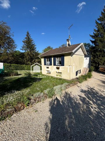 Vous recherhez une maison a la campagne et vous resourcez , je vous propose cette charmante maison dans la prairie de 85m2 sur 980m2 de terrain clos.
