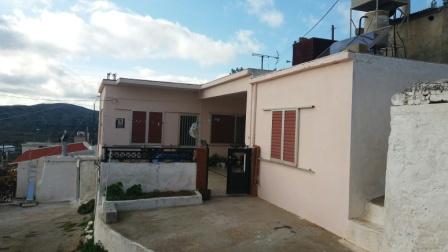 Ziros: House of 100m2 in need of modernization in Ziro-Sitia. It consists of a living area with kitchen, a fire place, two bedrooms, a bathroom and a store room with fire place too. There is a big courtyard o 20m2 and all services are connected. It h...