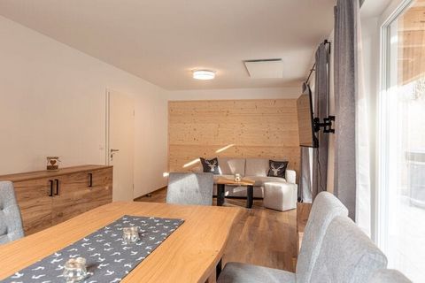 These modern chalets make your most beautiful holiday dreams come true. The holiday complex with a total of 17 chalets, all with their own sauna and hot tub on the outdoor terrace of the houses, is located in the middle of the climatic health resort ...