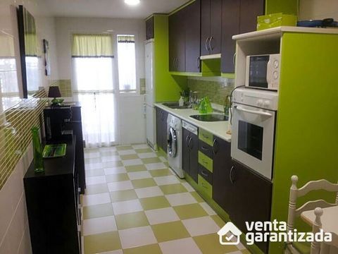 Cet appartement est situé Calle Santa Rita, 45122, Argés, Tolède, au 3e étage. C’est un appartement qui a 114 m2 et dispose de 3 chambres et 2 salles de bains. Il comprend lumineux, cocina amueblada, cuisine équipée, garage inclus, extérieur, meublé,...