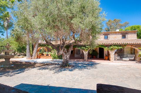 . . Nestled gracefully on an expansive, nearly flat plot of 18,500m² between the picturesque towns of Benissa and Senija, stands an exceptional authentic finca that whispers tales of its 200-year history. Meticulously revitalized approximately 12 yea...