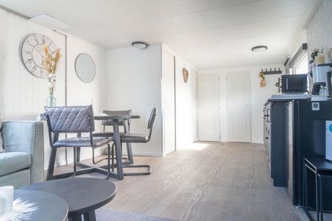 With this beautifully modern furnished chalet, you have a perfect base to discover the surroundings of the Kop van Noord-Holland. Located directly on the Wadden Sea, you are in a wonderfully quiet place here in Westerland. And just 550m away you have...
