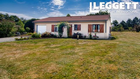 A23858AR87 - Easy living on large gardens with single level two bedroom house built in 2005. The owners of this house ensured their privacy when they built here by also purchasing the neighbouring plot of constructible land. You have space to expand ...
