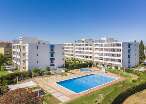 Two bedroom apartment in a private condominium with swimming pool and parking available. Located just a short drive from the beautiful Falésia Beach (one of the most emblematic and beautiful beaches in the Algarve), Water Parks, Golf Courses and the ...