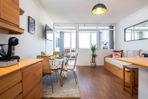 Algarvian is a comfortable T0 + 1 apartment, fully furnished in Vilamoura city centre only 5 minutes walk from the Marina. Located on the 8th floor with a fantastic open view and completely renovated, surrounded by green and peaceful areas in the mod...