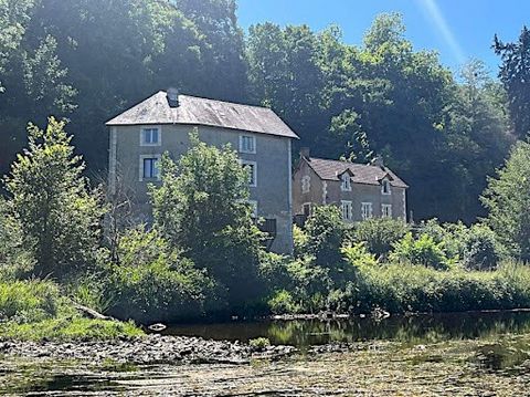 18th century mill with outbuildings on 1ha 2a 50 ca Berry, in the heart of the Brenne regional natural park, 20 minutes from Argenton-Sur-Creuse, 18th century mill of around 200 m²: living room, lounge, fitted kitchen, 4 bedrooms, 1 bathroom, 1 showe...