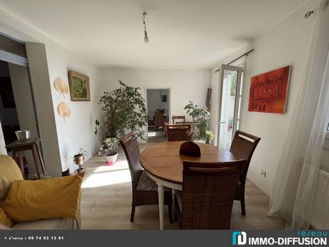 Fiche N°Id-LGB157786 : Angoulême, House of about 105 m2 including 4 room(s) including 3 bedroom(s) + Terrace of 100 m2 - Built 1949 - Ancillary equipment: courtyard - terrace - garage - double glazing - - heating: Individual gas - Energy class D: 214...