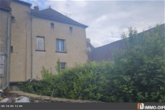 Mandate N°FRP160583 : House approximately 97 m2 including 5 room(s) - 3 bed-rooms - Garden : 1113 m2. Built in 1800 - Equipement annex : Garden, Cour *, Terrace, Balcony, Loggia, Garage, parking, cellier, combles, Cellar - chauffage : fioul - More in...