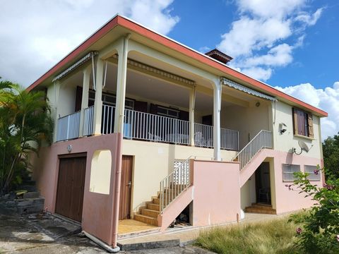 Dpt Guadeloupe (971), à vendre SAINTE ANNE maison P6 de 252,05 m² - Terrain de 2 534,00 m²