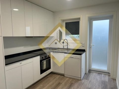 New T3 in Oliveira do Douro, 3 km from the center of Porto Kitchen equipped with hob, oven, extractor fan and dishwasher Kitchen with granite top Heat pump allows for low energy consumption Full service bathrooms Electric blinds Partially furnished w...